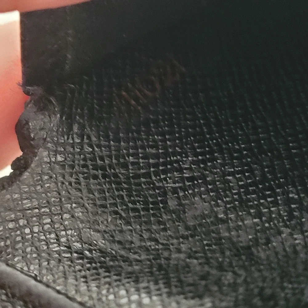Louis Vuitton Epi Leather Bifold Wallet Noir Black Compact Coin Pocket MI0921